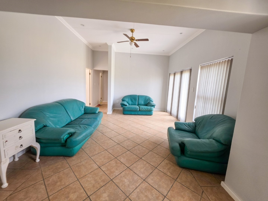 1 Bedroom Property for Sale in Stilbaai Western Cape